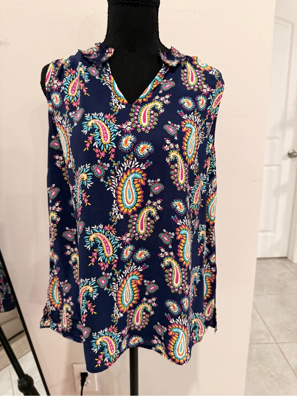 Talbots Navy Paisley Sleeveless V-Neck Blouse